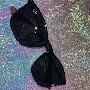 Ray-Ban Sunglasses “CHRIS”